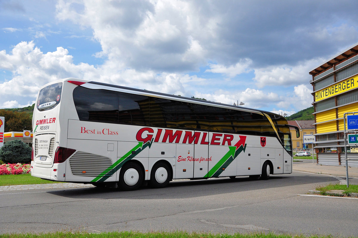 Setra 517 HDH von Gimmler Reisen aus der BRD in Krems gesehen.