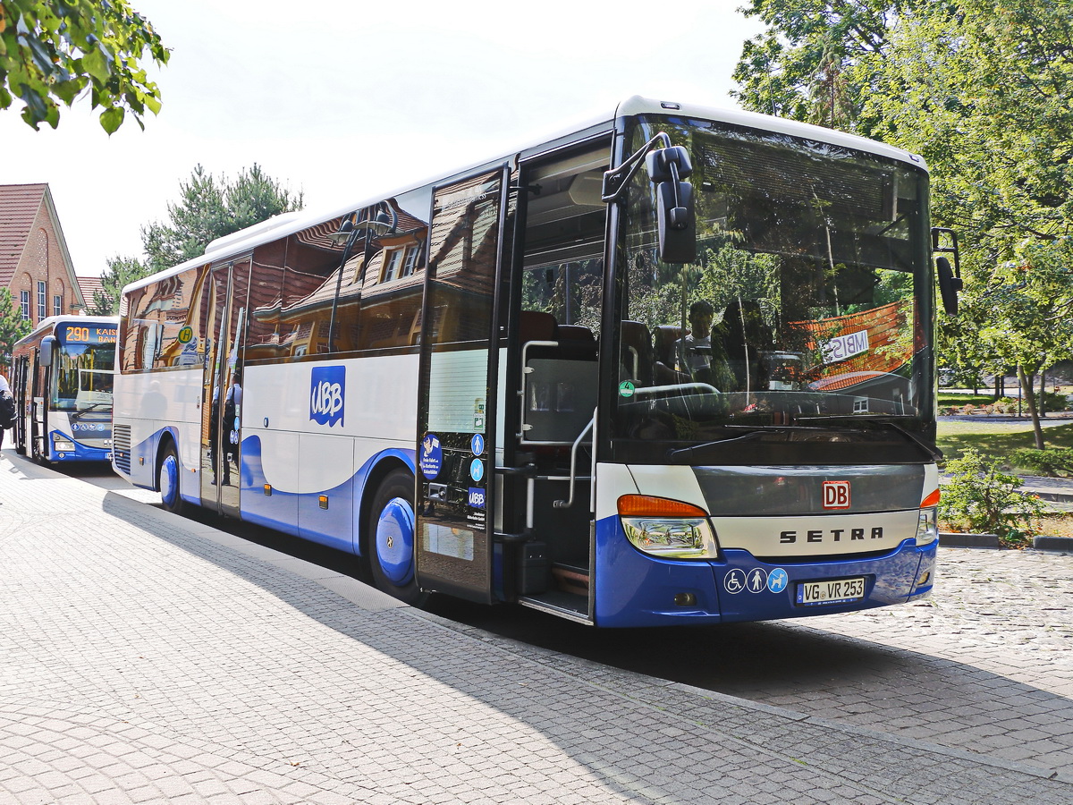 Setra S 415 ULbusiness steht am Bahnhof Heringsdorf am 30. August 2019.