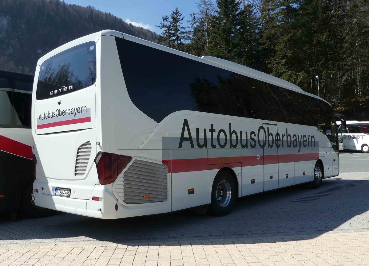 Setra S 515 HD von Autobus Oberbayern steht auf dem Parkplatz Königsee im April 2019