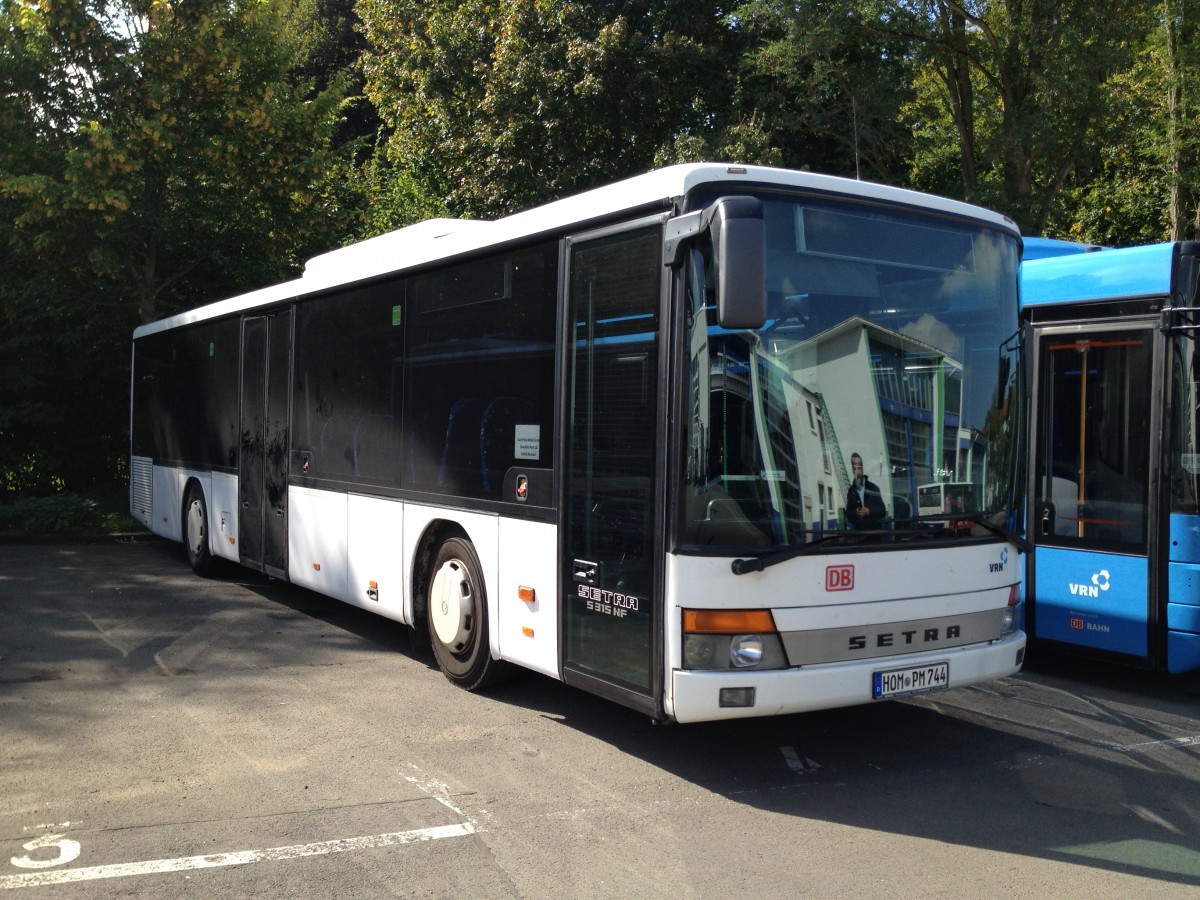 Setra S315NF Euro 4 von Saar-Pfalz-Mobil (HOM-PM 744). Baujahr 2004, aufgenommen am 16.09.2014 auf dem Betriebshof der WNS in Kaiserslautern.