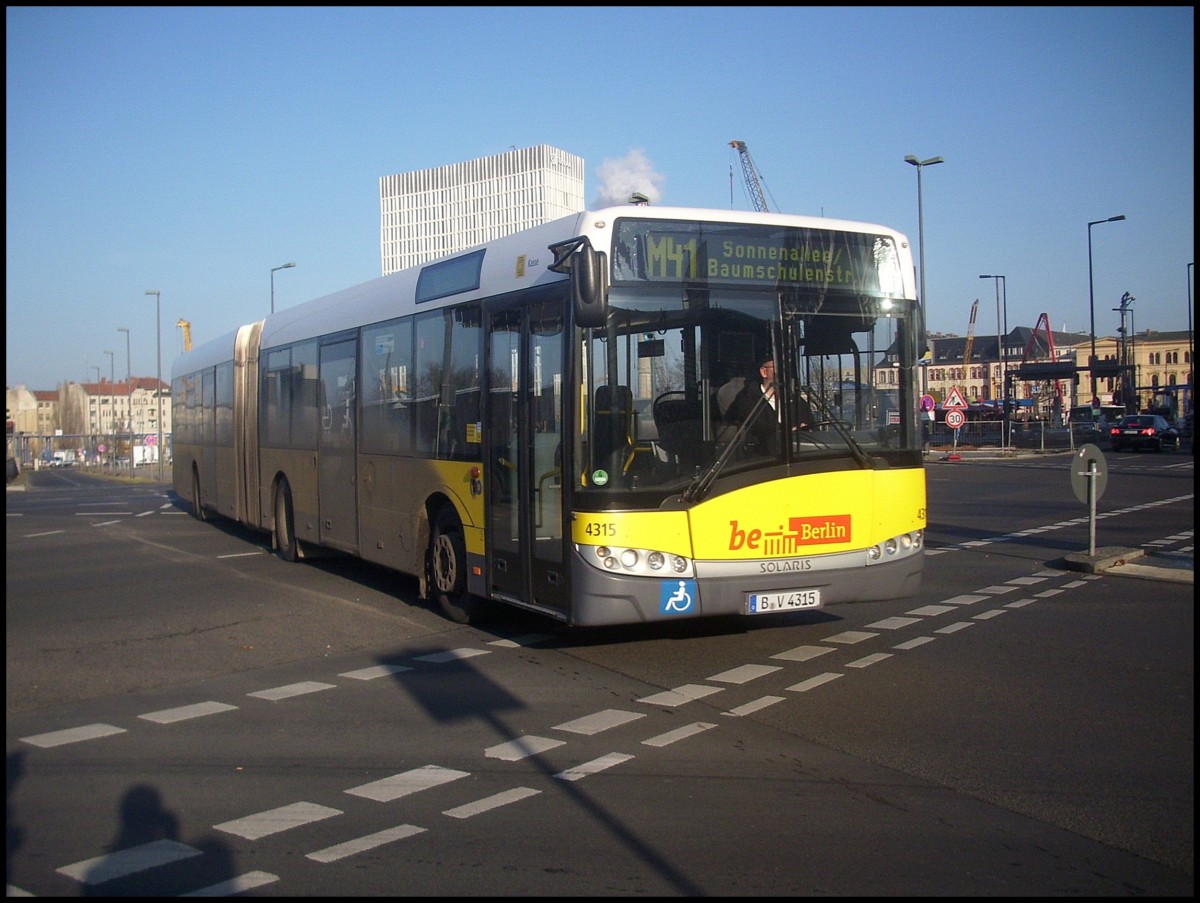 Solaris Urbino 18 der BVG in Berlin.