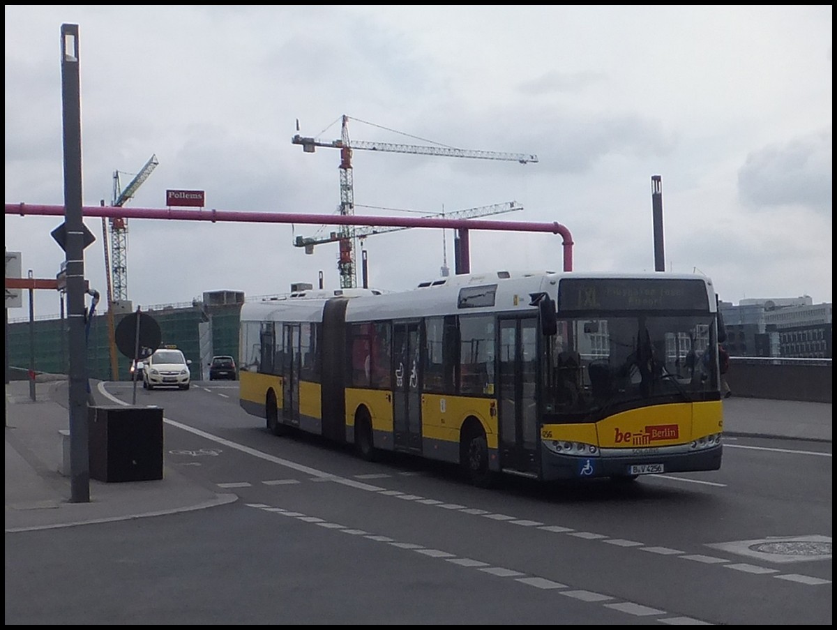 Solaris Urbino 18 der BVG in Berlin.