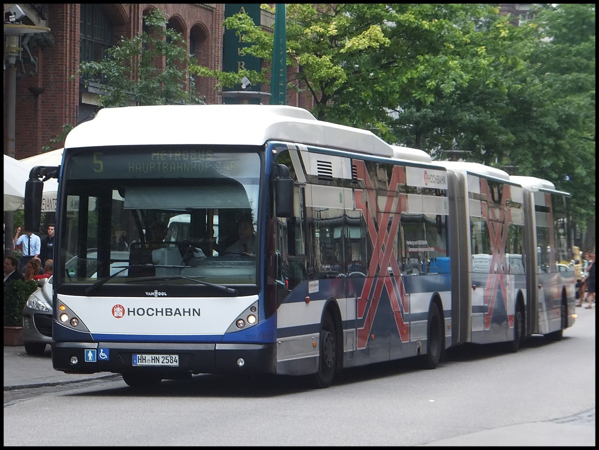 Van Hool AGG 300 der Hamburger Hochbahn AG in Hamburg.