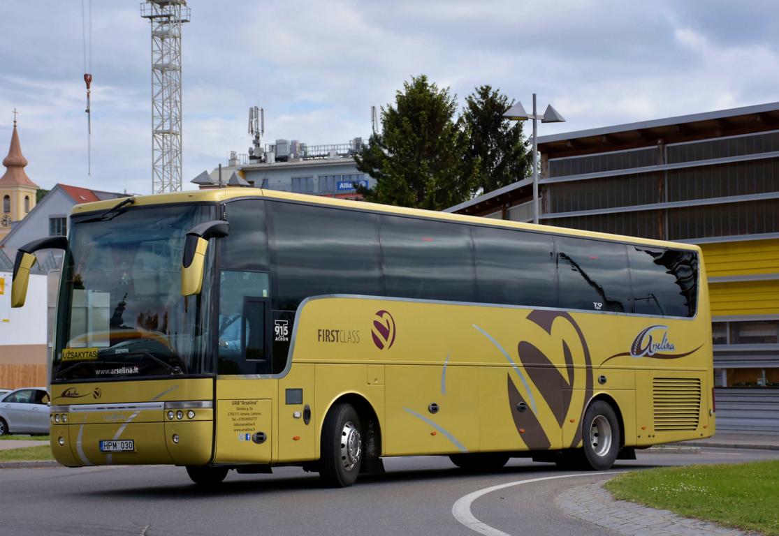 Van Hool T915 Acron von Arselina.lt in Krems.