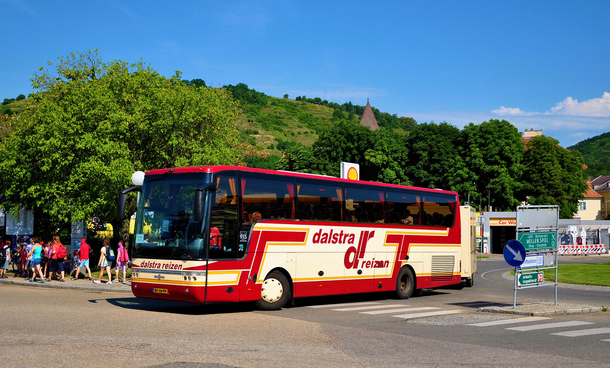 Van Hool T915 Acron von Dalstra Reisen.nl in Krems gesehen.