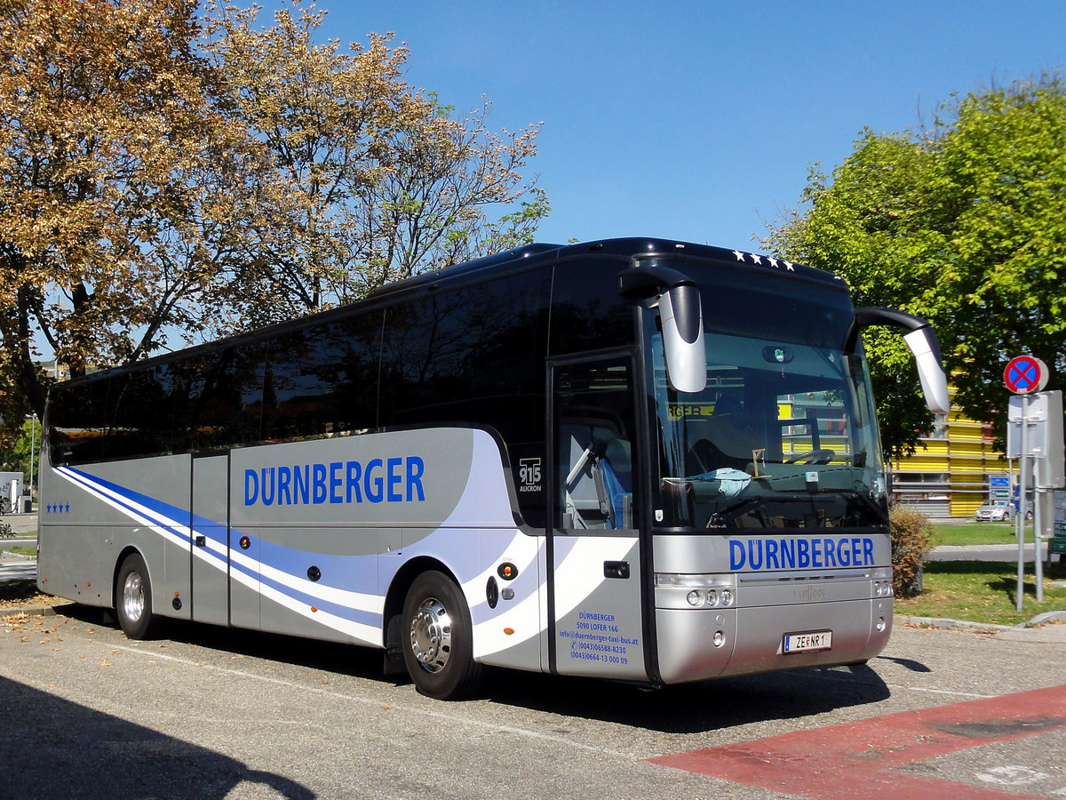 Van Hool T915 Alicron von Drnberger Reisen aus sterreich in Krems.