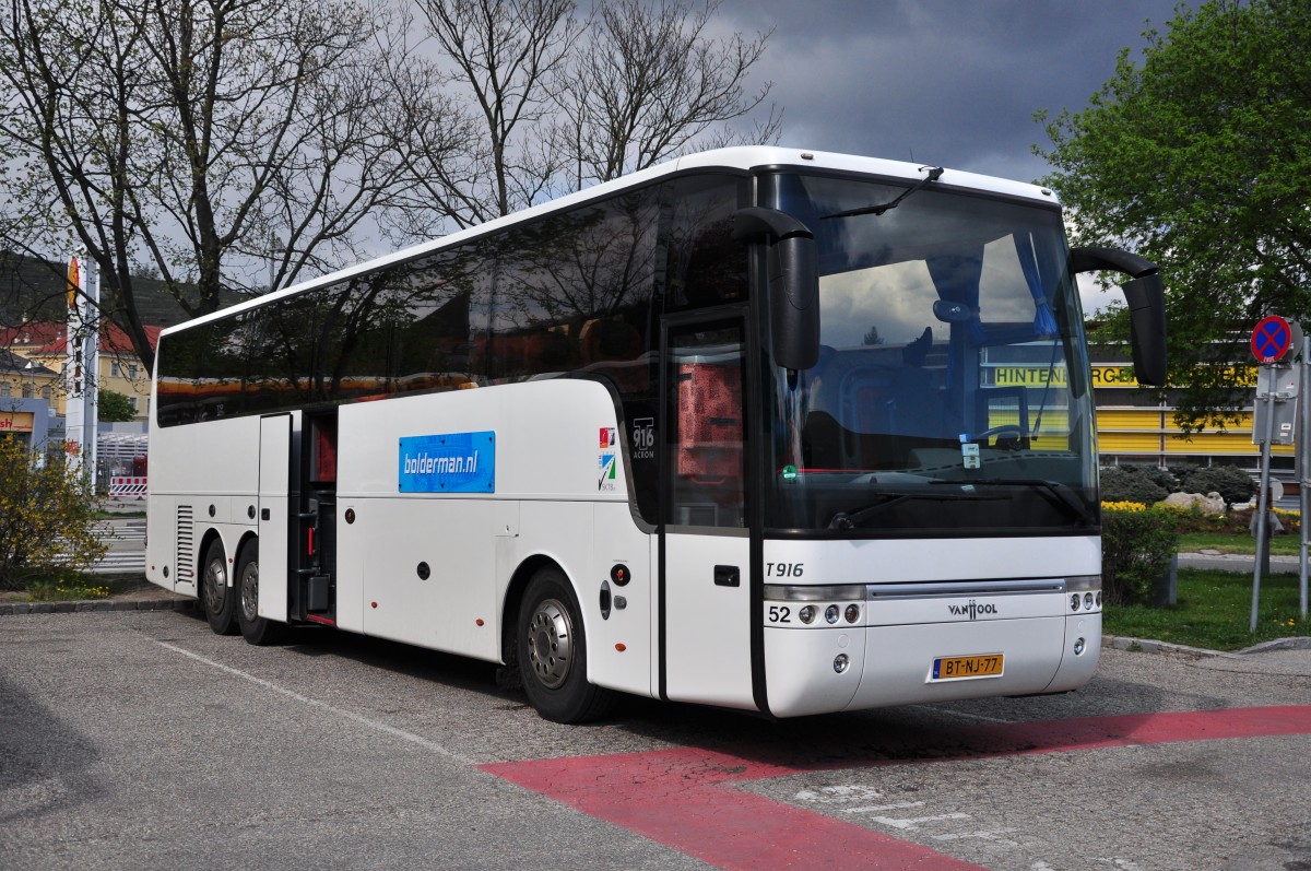 Van Hool T916 Acron von Boldermann.nl am 18.4.2015 in Krems.