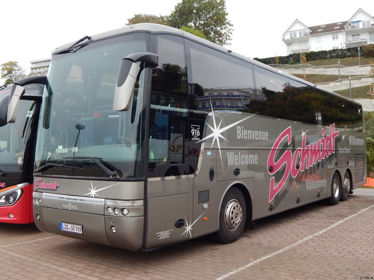 Van Hool T916 von Schmidt aus Deutschland im Stadthafen Sassnitz.