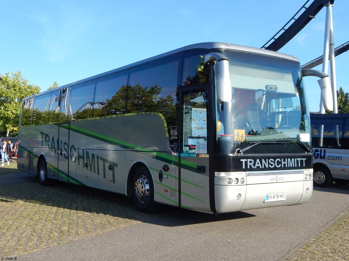 Van Hool T916 von Transchmitt aus Frankreich am Europapark Rust.