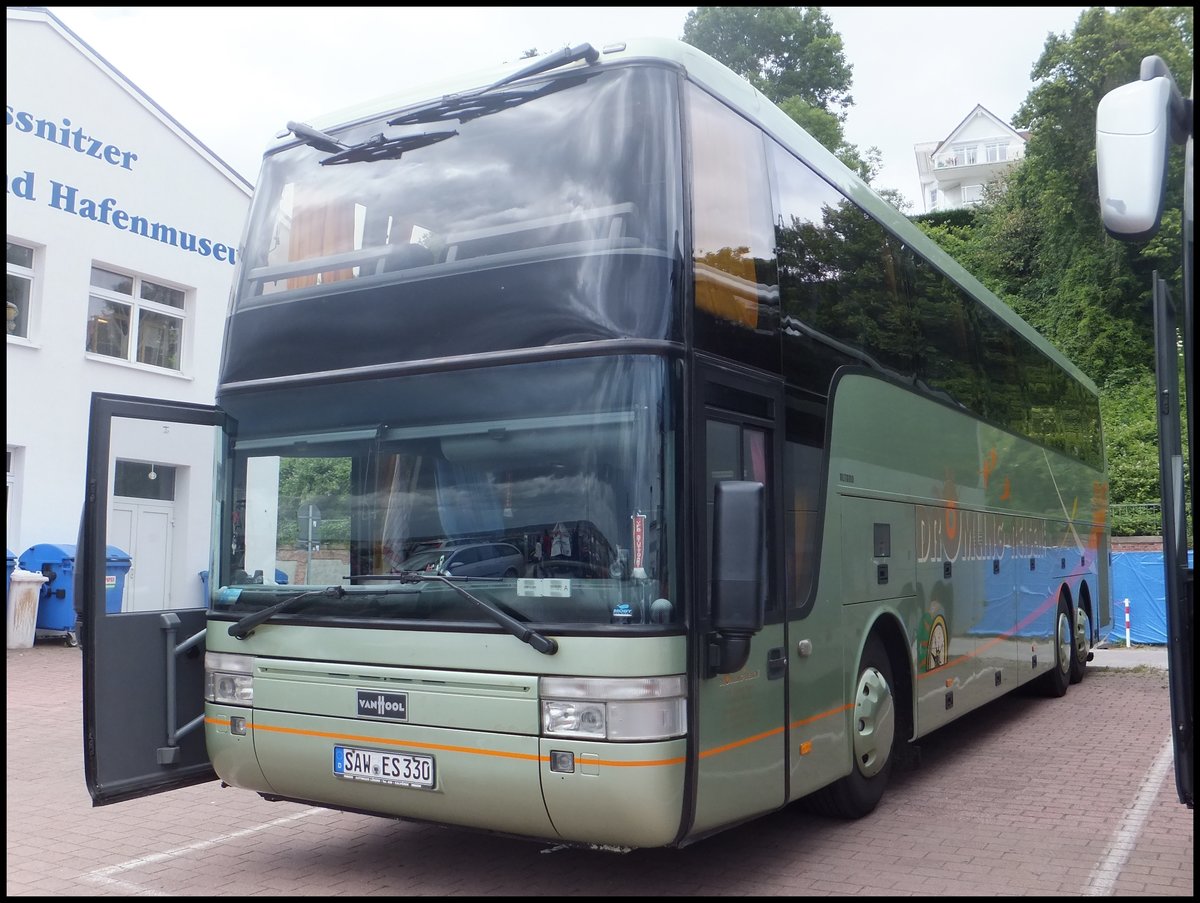 Van Hool T917 von Drmling-Reisen aus Deutschland im Stadthafen Sassnitz.