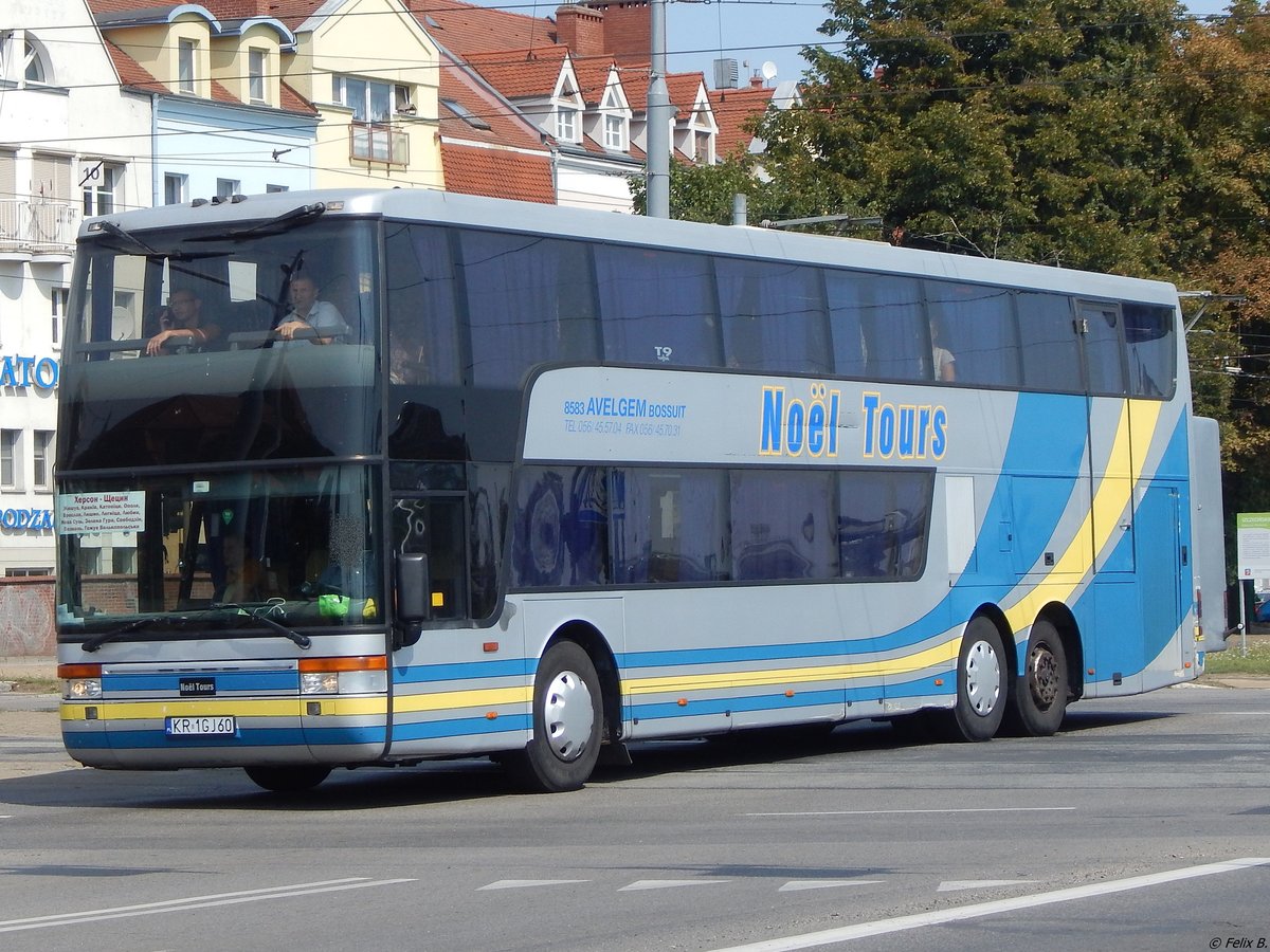 Van Hool TD927 von  Ideal Travel  Maria Myrna s.j. aus Polen (ex Noël Tours/Belgien) in Stettin.