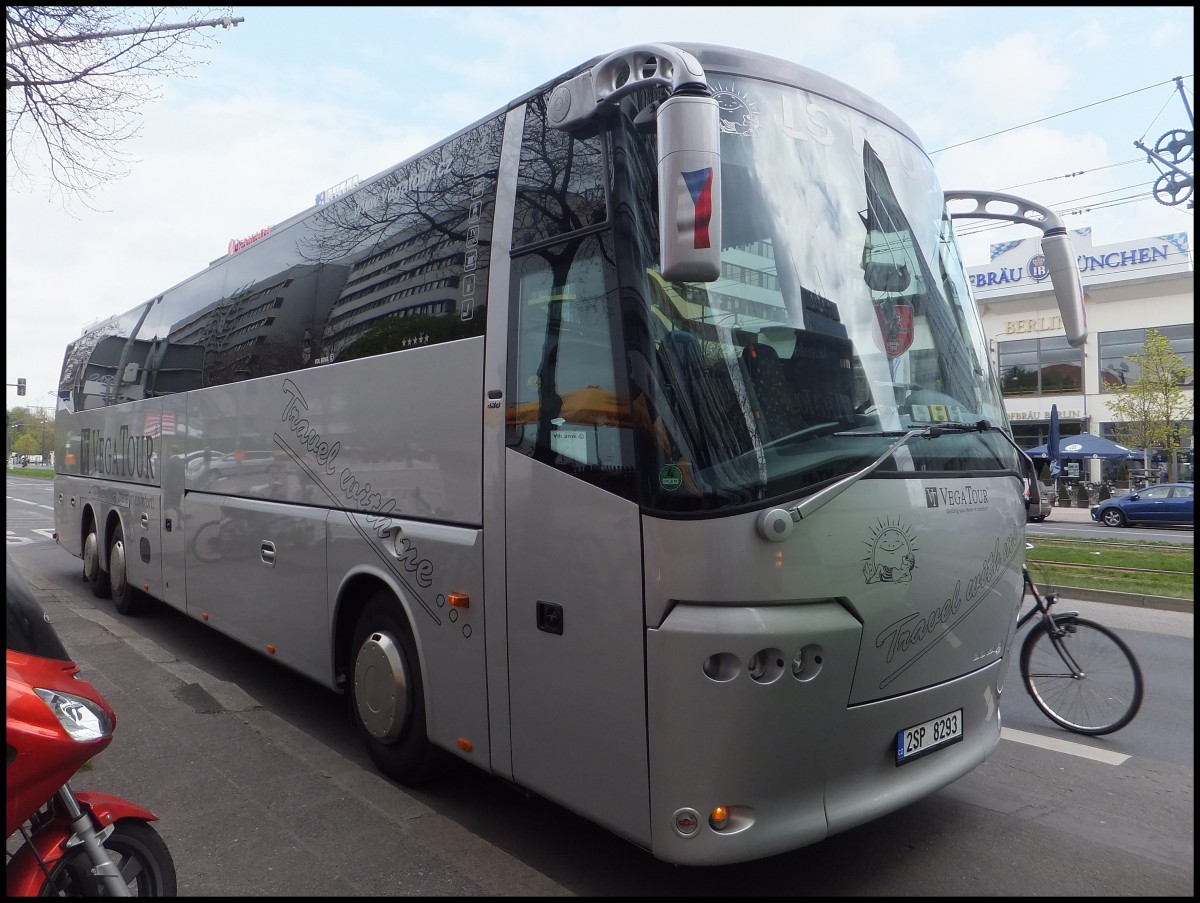 VDL Bova Magiq von Vega Tour aus Tschechien in Berlin.