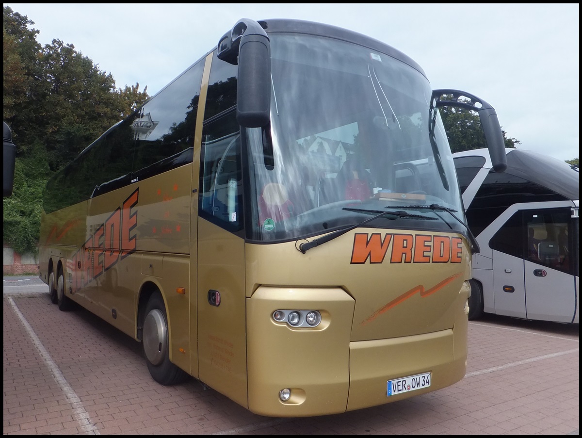 VDL Bova Magiq von Wrede aus Deutschland im Stadthafen Sassnitz.