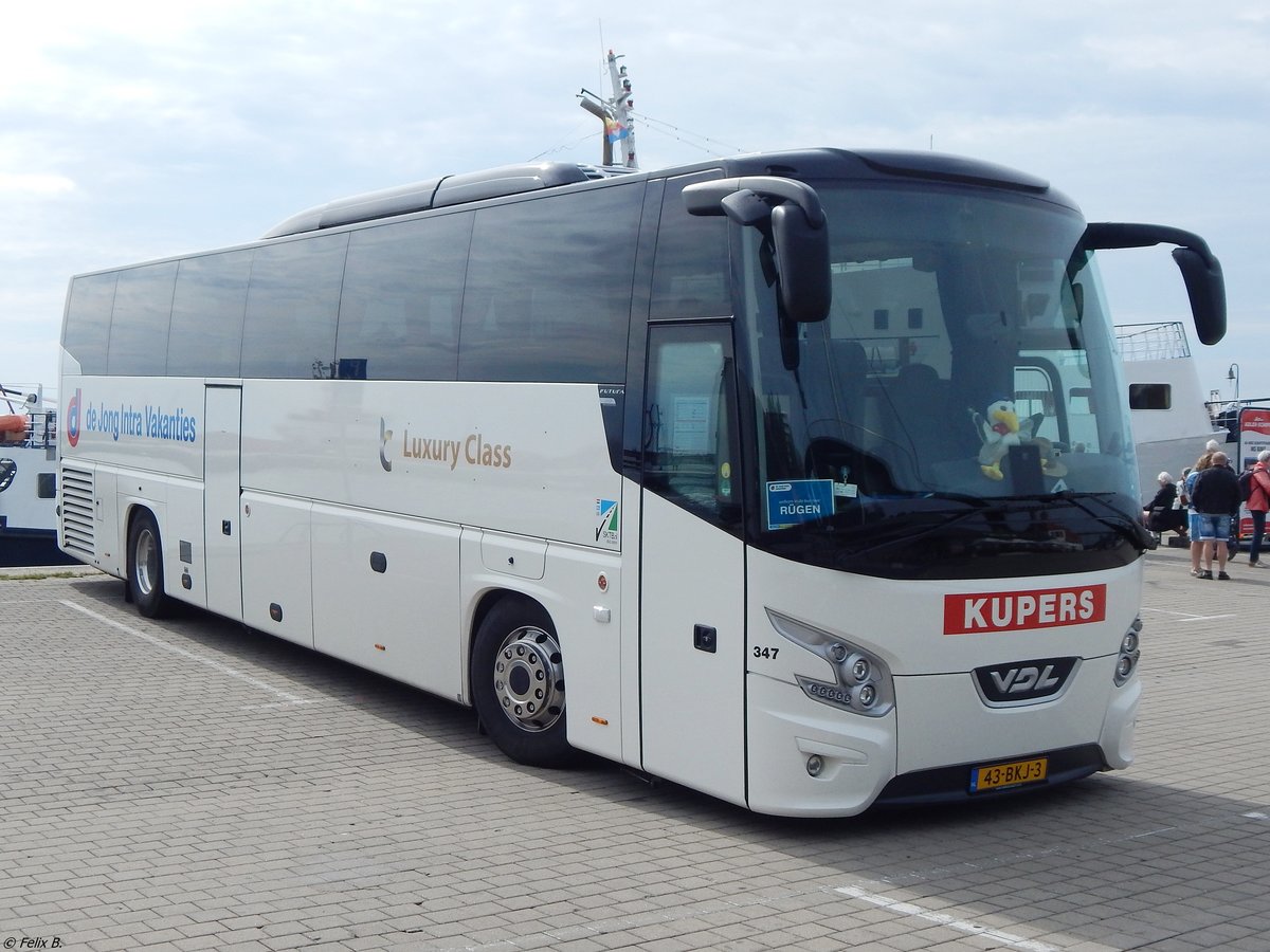 VDL Futura von Kupers aus den Niederlanden im Stadthafen Sassnitz.