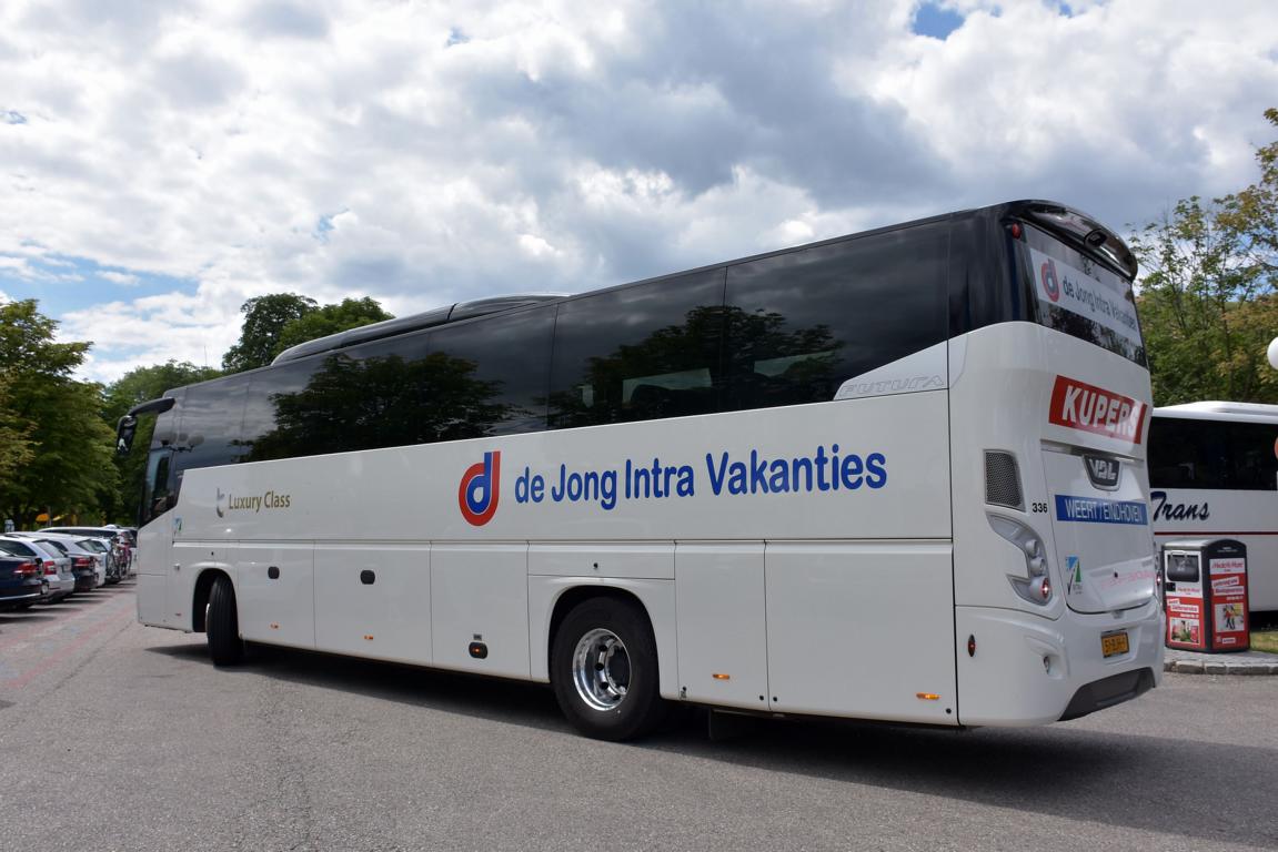 VDL Futura von Kuppers Reisen aus den NL 06/2017 in Krems.