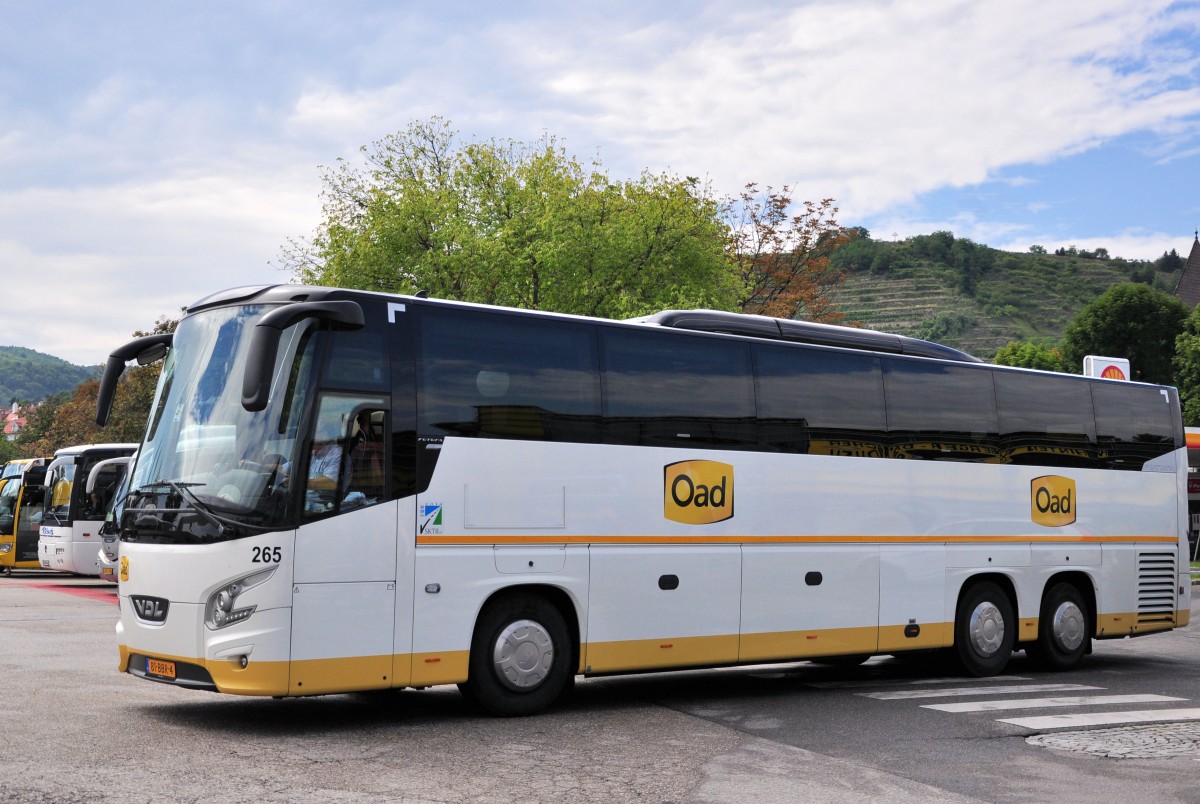 VDL Futura von OAD Reisen aus Holland am 12.Juli 2014 in Krems gesehen.