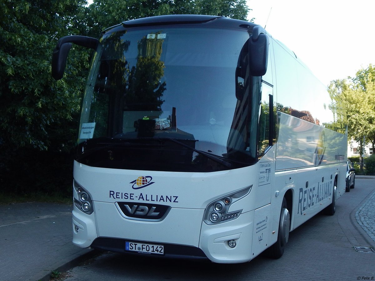 VDL Futura von Reise-Allianz/Optimal-Reisen Forsmann aus Deutschland in Neubrandenburg.