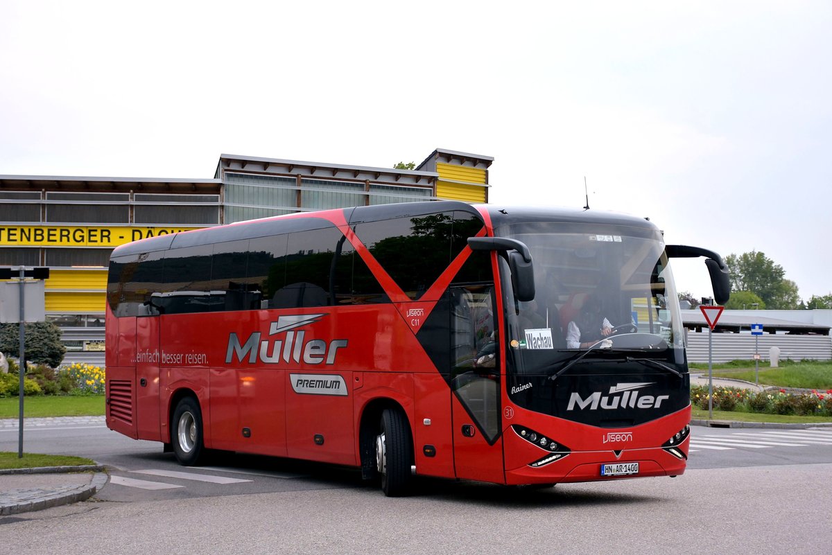 Viseon C11 von Mller Reisen aus der BRD in Krems.