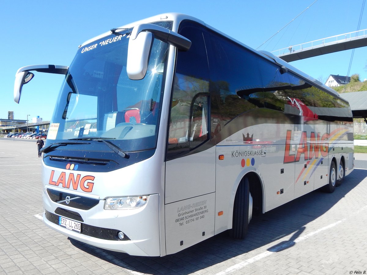 Volvo 9700 von Lang aus Deutschland im Stadthafen Sassnitz.