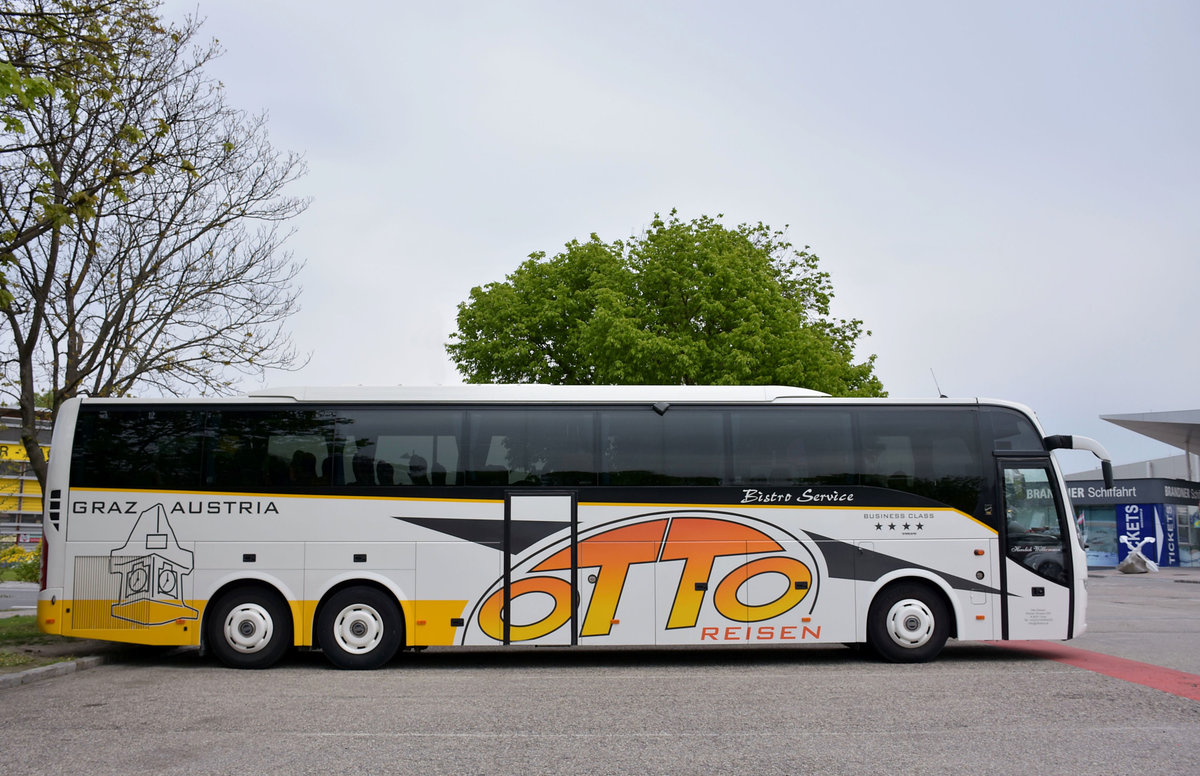 Volvo 9700 von OTTO Reisen aus Graz/sterreich in Krems.