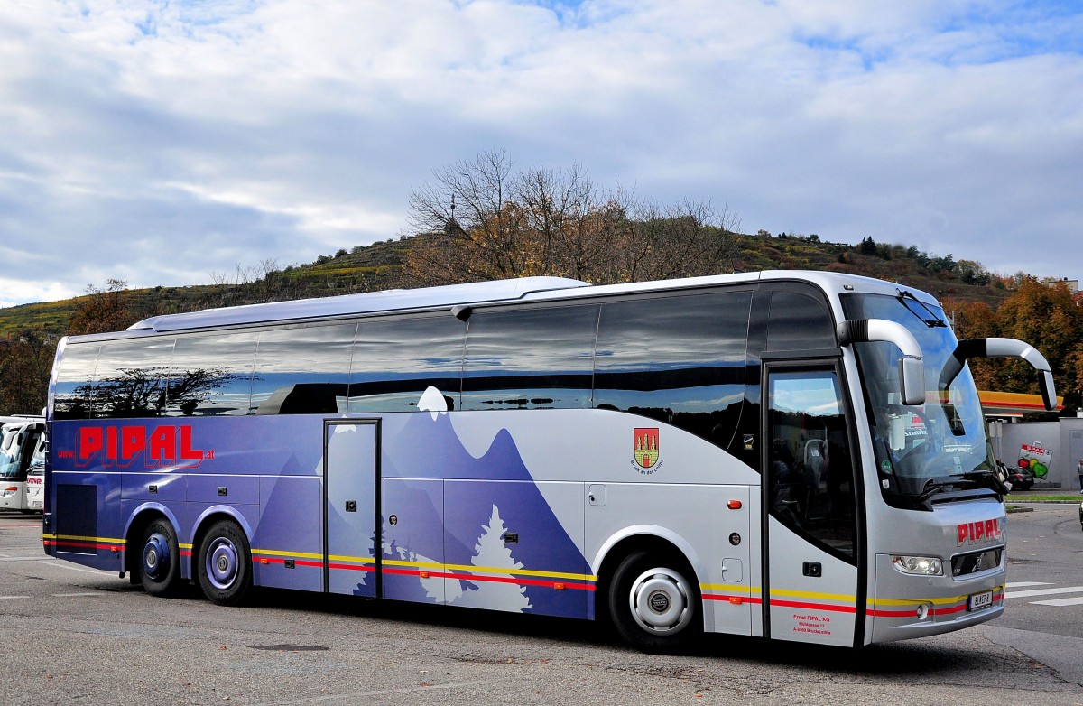 Volvo 9700 von Pipal Reisen aus sterreich im Oktober 2013 in Krems.