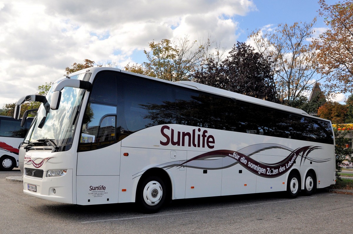 VOLVO 9700 von SUNLIFE Reisen aus sterreich im September 2013 in Krems gesehen.