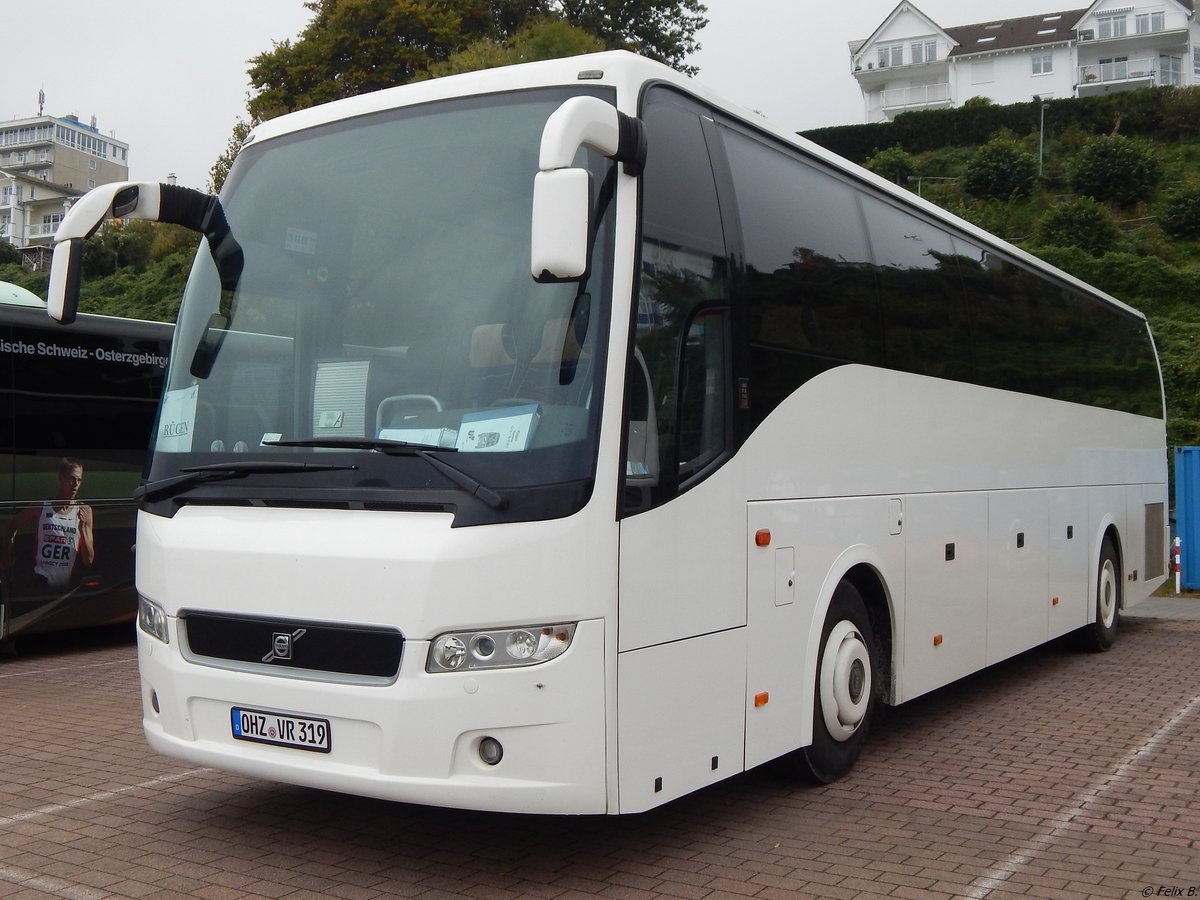 Volvo 9700 von Von Rahden aus Deutschland im Stadthafen Sassnitz.