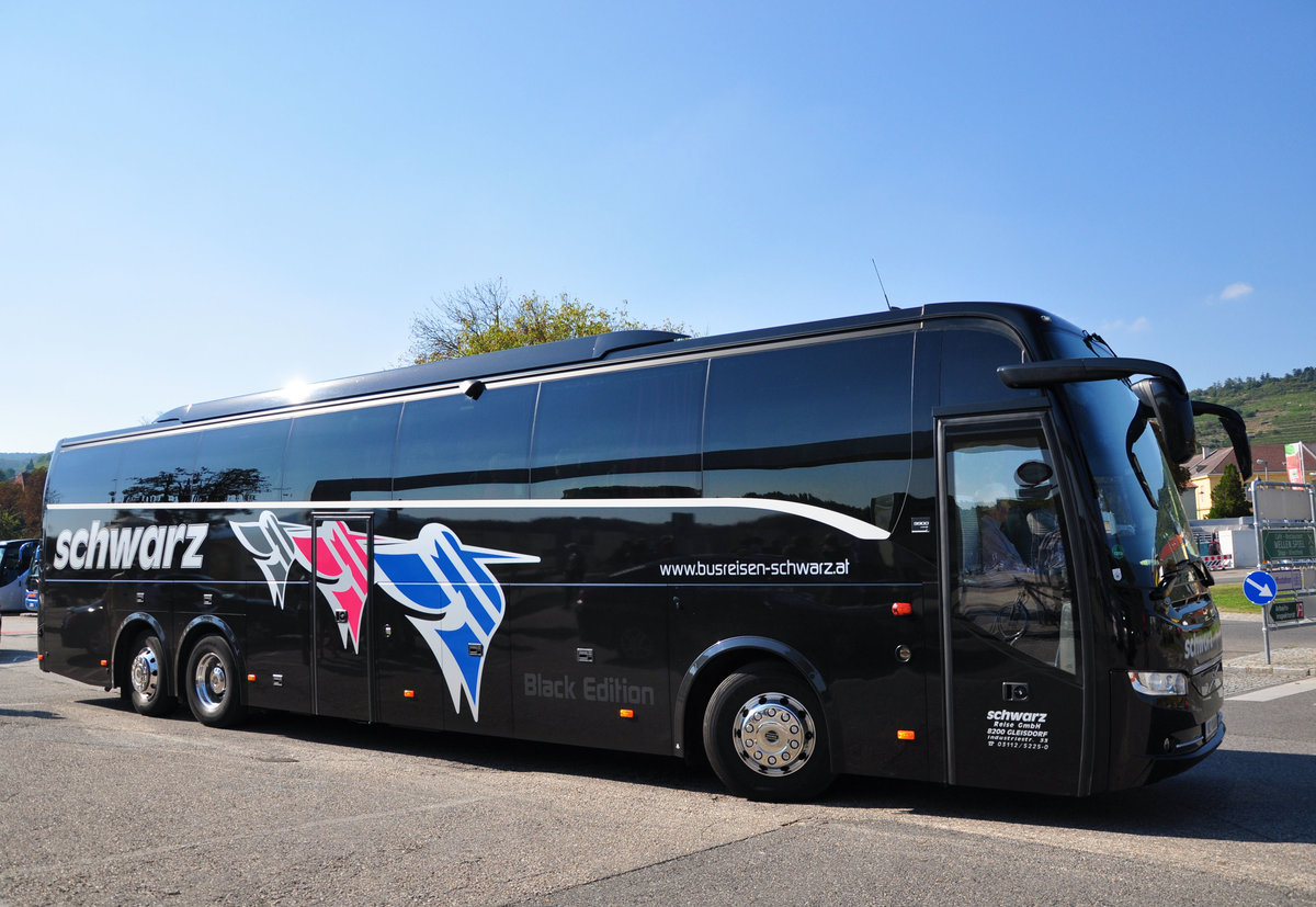 Volvo 9900 von Busreisen SCHWARZ aus sterreich in Krems.