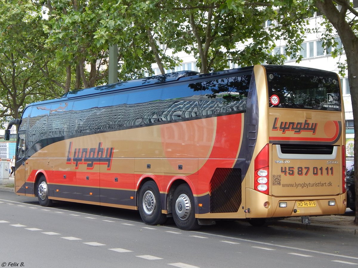 Volvo 9900 von Lyngby Turistfart aus Dnemark in Berlin.