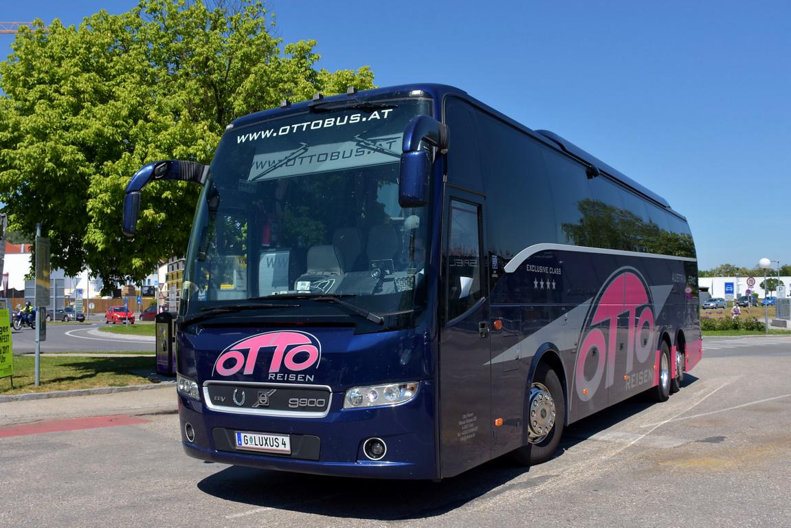 Volvo 9900 von OTTO Reisen aus Graz/sterreich in Krems.