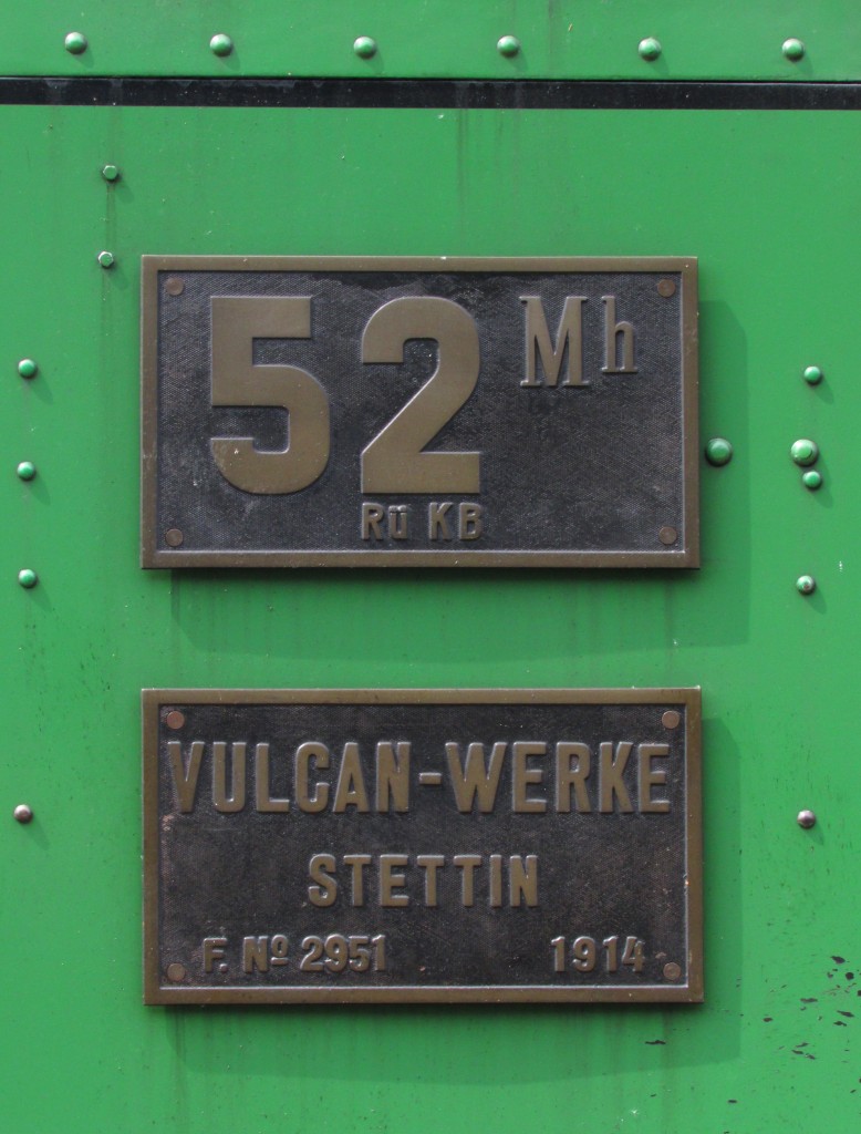 Von den Vulcan-Werken in Stettin mit der Fabriknummer 2951 im Jahr 1914 f�r die R�genschen Kleinbahnen gebaut.Ja das ist die 52 Mh (99 4632)