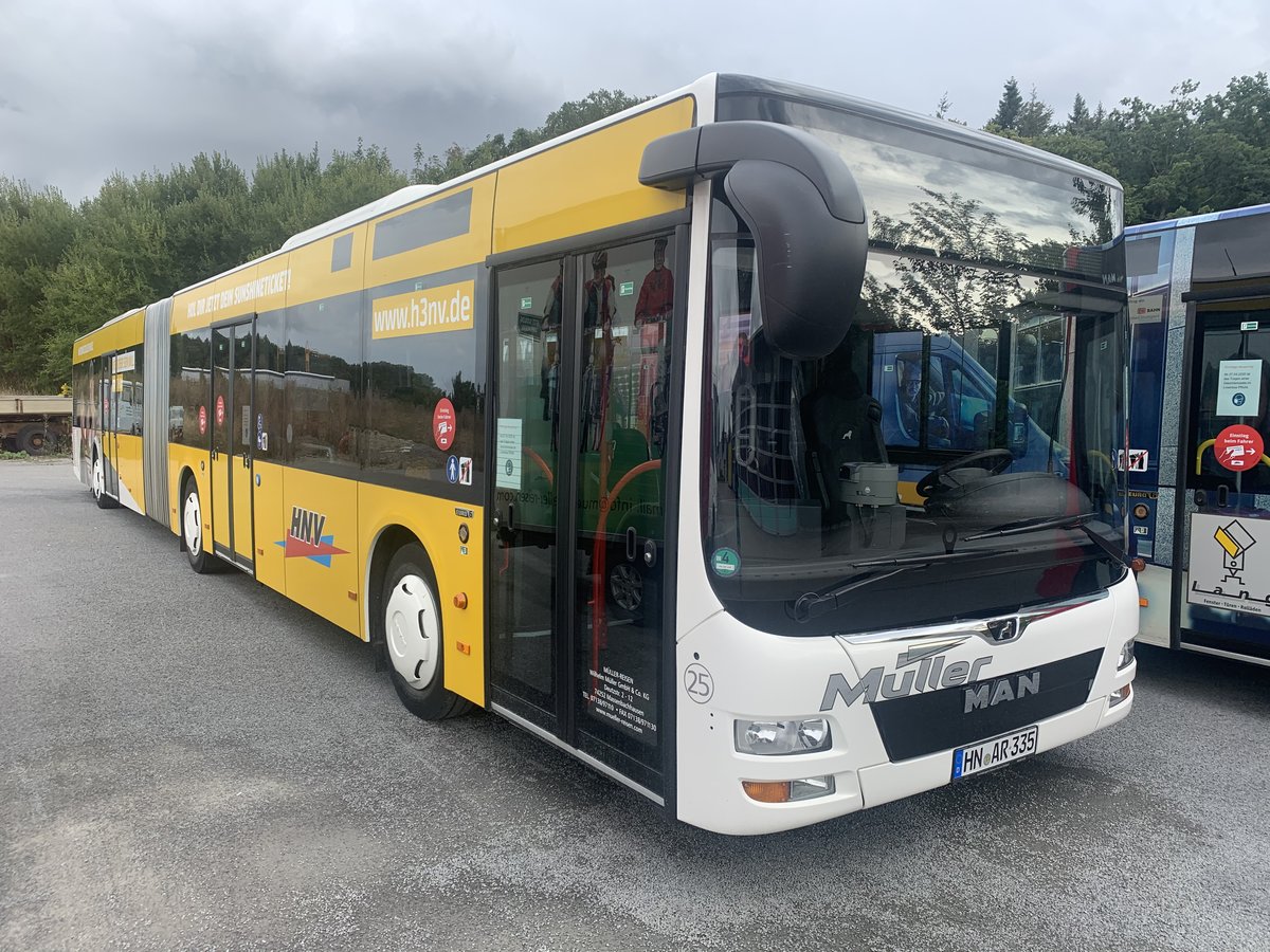 Wagen 25 (Baujahr 2019) von Mller Reisen steht am 29.8.2020 in Massenbachhausen.