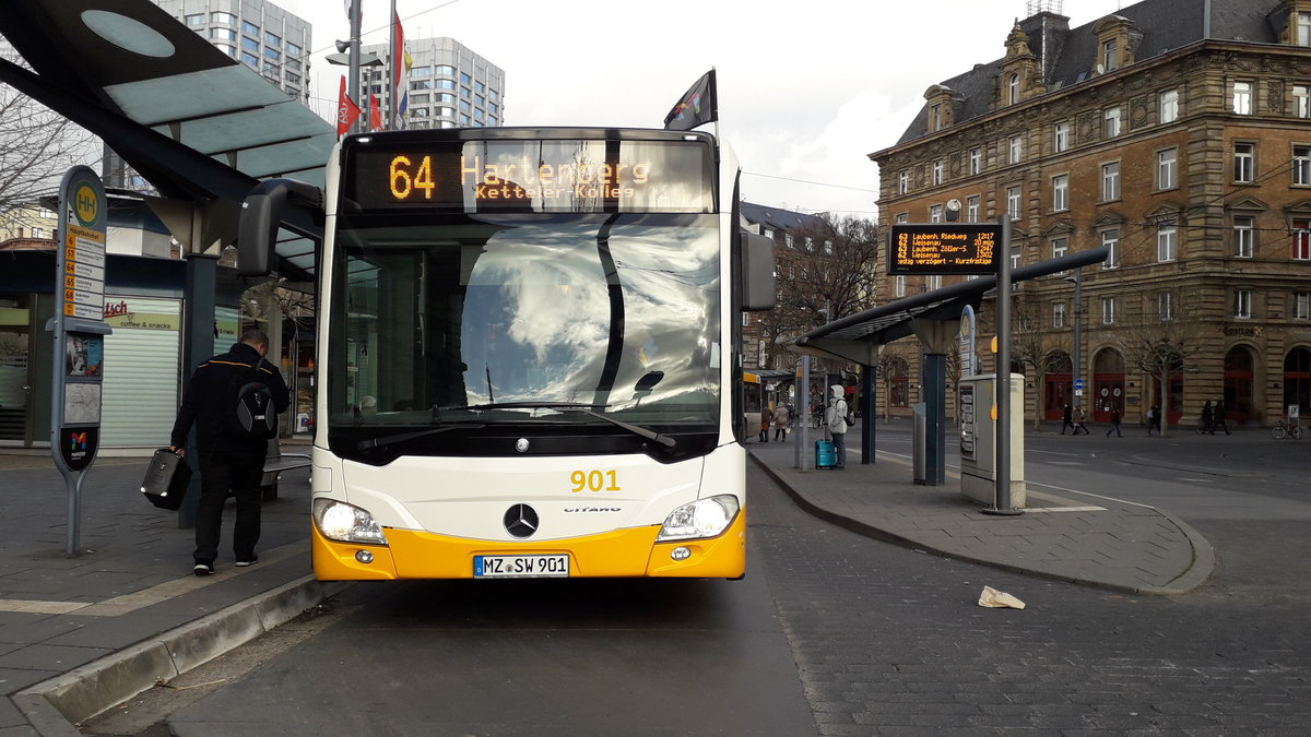 Wagen 901 als Linie 64 der Mainzer Mobilitt am 02.01.2018 am Mainzer Hauptbahnhof