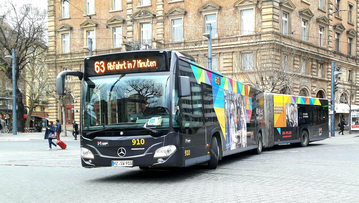 Wagen 910 als Linie 63 der Mainzer Mobilitt am 24.12.2017 am Mainzer Hauptbahnhof