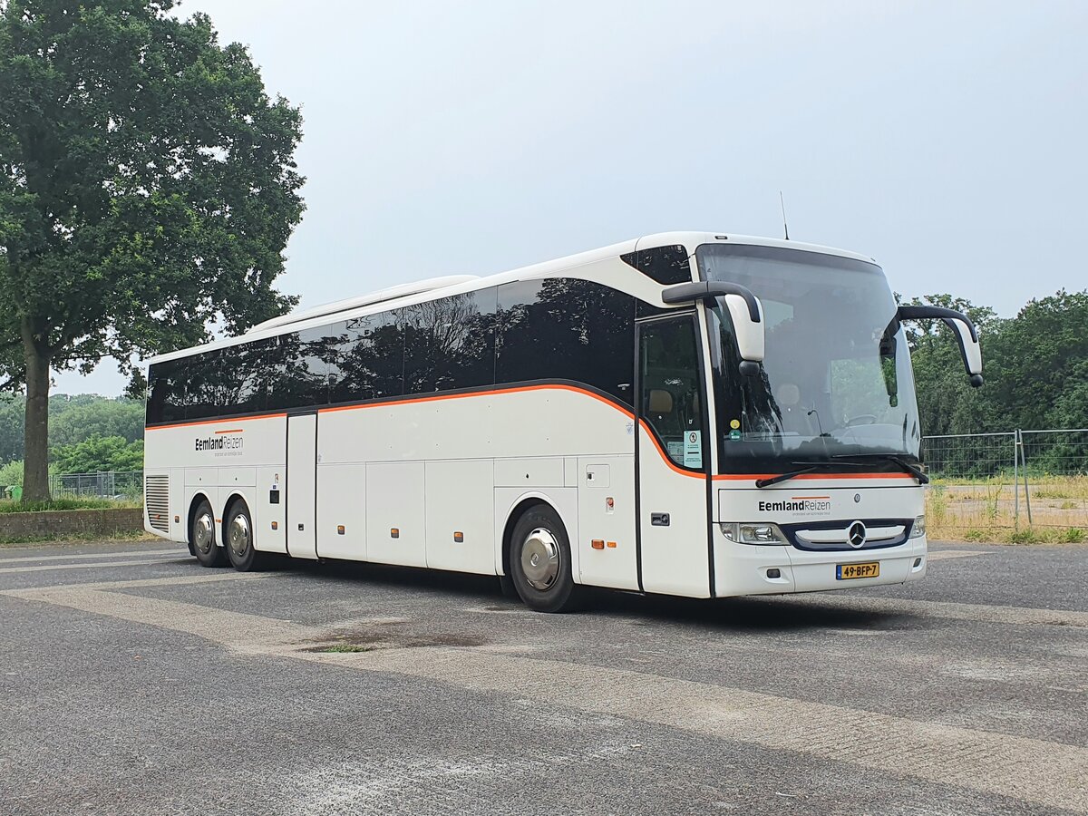 Zuidlaren . 2021-07-12 . Eemland Reizen . 67-BFV-5 . 2015 . Mercedes-Benz . O350RHD-L Tourismo