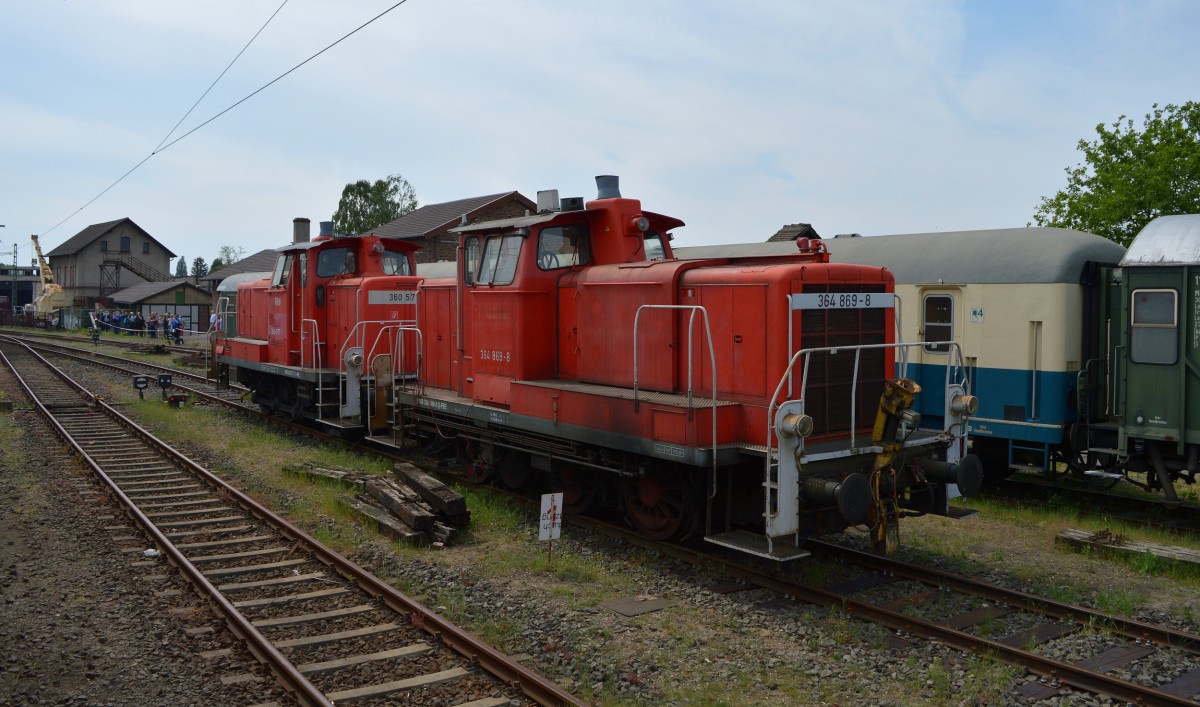 Zwei V60 der Pfalzbahn in Darmstadt Kranichstein am 14.05.2015