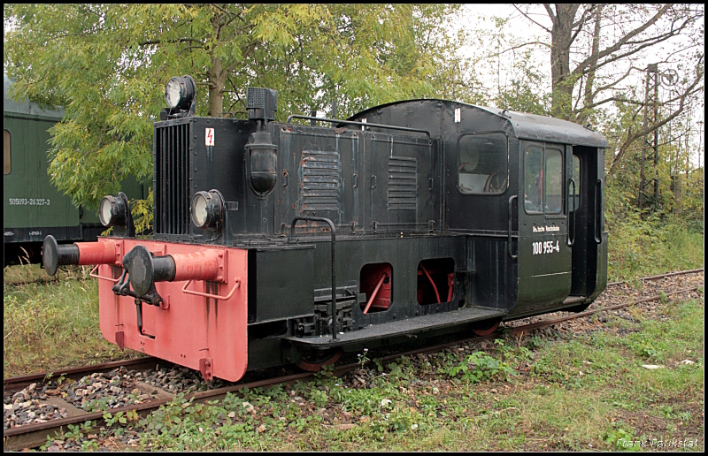 110 955-4 ist eine K II und wurde im Rangierdienst eingesetzt (Eisenbahnfest des TEV zum Weimarer Zwiebelmarkt, Weimar 10.10.2009)