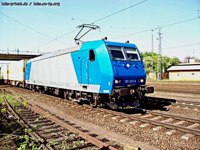 185 523-8 der CFL Cargo mit dem  Warsteiner -Zug (angemietet von ATC Antwerpen, gesichtet Bebra 26.04.2007).