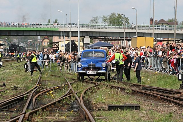 Auch dieses Schienenfahrzeug ist auf dem Fest zu bewundern (Wolsztyn, 03.05.2008).