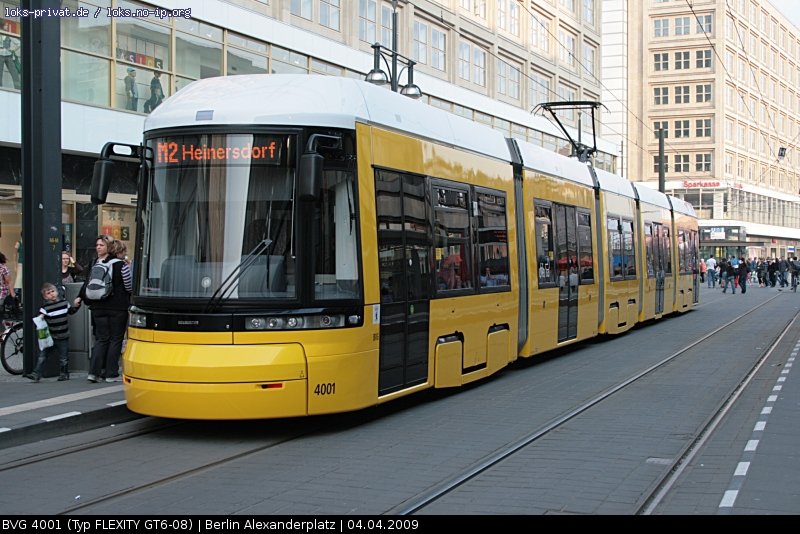 BVG 4001 (FLEXITY GT6-08) auf der Linie M2 nach Heinersdorf (Berlin Alexanderplatz, 04.04.2009).