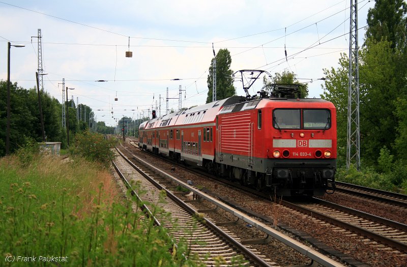 DB Regio 114 033-4 als RE38354 nach Elsterwerda in Berlin Karow, 15.06.2009