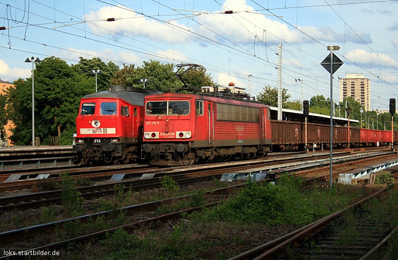 DB Schenker 155 210-8 Lz neben MEG 313 (Berlin Greifswalder Str, 08.06.2009)
<br><br>
Update: 2015 in Senftenberg z; 2015 berfhrt nach Rostock-Seehafen; 24.08.2015 in Opladen verschrottet