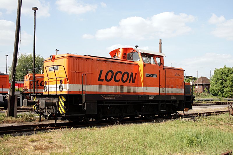 LOCON 101 / 345 028-5 'Rita' wartet auf neue Aufgaben (Berlin Nldnerplatz, 10.05.2009).