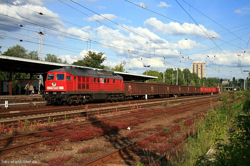 MEG 313 mit Eaos-Zug (NVR-Nummer 9280 1232 068-7 D-MEG, ex Railion 232 068-7, ex DR 132 068-8, gesichtet Berlin Greifswalder Str, 08.06.2009 - Update: z-Stellung 20.05.2005, Reaktiviert 01.06.2005)