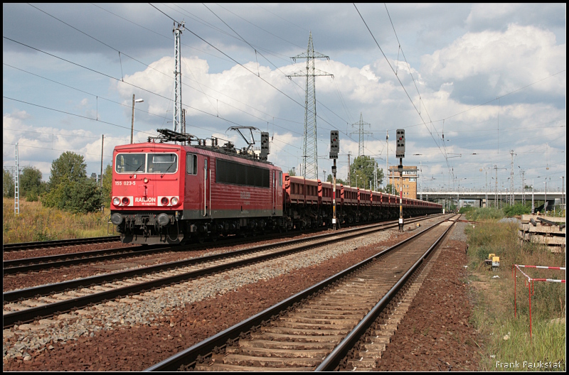 RAILION Logistics 155 023-5 mit Fans-Wagen (Berlin Schönefeld, 22.08.2009)