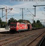 RAILION Logistics 185 142-7  Edelwei�  mit Containerzug (Zulassung D/CH, Railion Deutschland AG, NVR-Nummer: 91 80 6185 142-7 D-DB, gesichtet Potsdam-Golm, 07.07.2008).