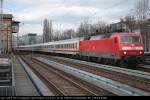 DB Fernverkehr 120 135-9 mit IC-Leerpark, geschoben wird von DB 120 127-6 Richtung Rummelsburg (Berlin Greifswalder Str, 20.03.2009).
<br><br>
Update: ++ 09.04.2018 bei Fa. Bender, Opladen