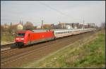 DB Fernverkehr 101 087-5 mit einem IC zum n�chsten Halt nach Bln.-Gesundbrunnen (gesehen Berlin Bornholmer Stra�e 09.04.2012)