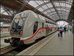 DB Fernverkehr D-DB 50 80 86-81 873-1 DBpbzfa 668.2 stand am Bahnsteig 16 als IC 2430 Halle (Saale) Hbf - Emden Hbf Lok voraus und wartete auf Fahrgäste bis es dann in wenigen Minuten zum