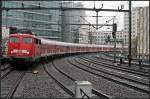 DB 110 463-7 mit dem D2770 aus Bremen der Fu�ballfans zum DFB-Pokalspiel brachte.